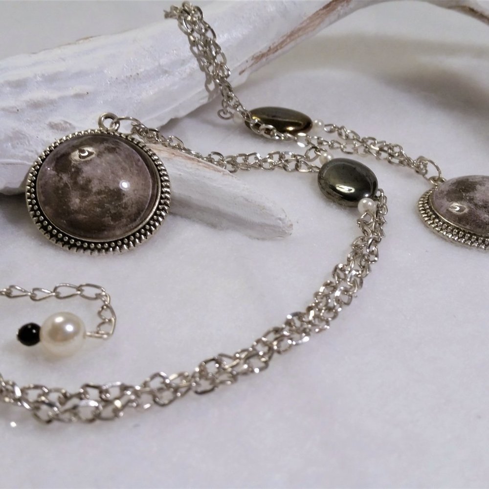 HANDMADE  Lunar Silver Medallion - Picture 2 of 6
